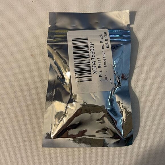 Subaru logo valve Stem caps in black set of 4 NWT - Picture 4 of 4